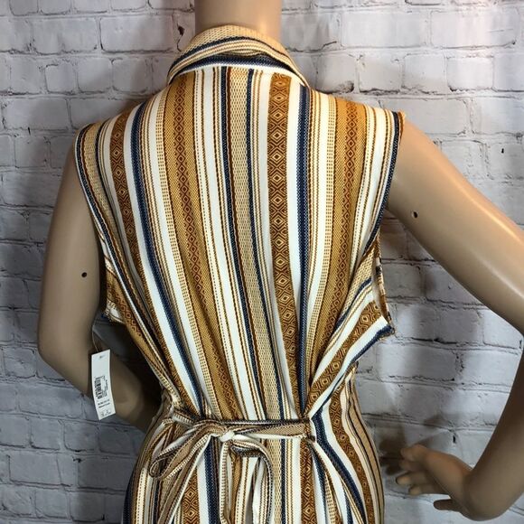 No Boundaries Sleeveless Striped Shirt Dre… - Picture 6 of 10